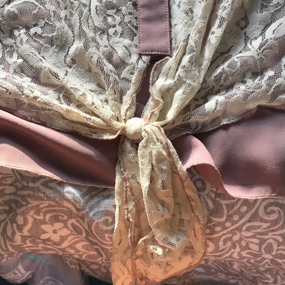 Button down blouse - Picture 4 of 5